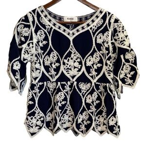 Anthropologie Kindred Embroidery Navy White Peasant Top Sz M
